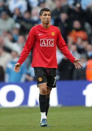 威少本赛季首发时场均接近15+8+8，高于赛季平均数据