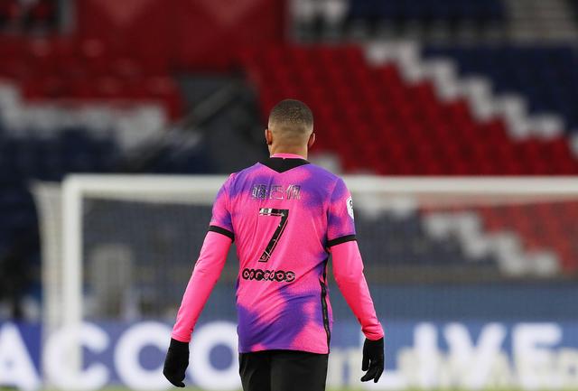 查理·哈迪（Charlie Hardy）等待5个月后终于签约曼联。