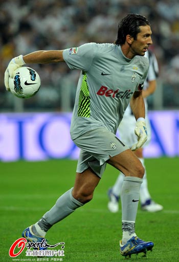 中足联：递补参加职业联赛的球队不得在递补当赛季异地搬迁